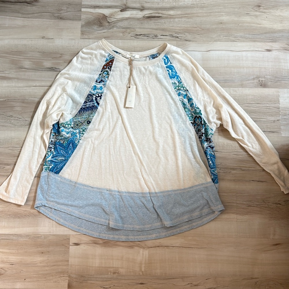 Long sleeve top